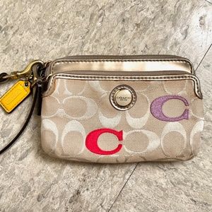 Coach Signature Logo Jacquard Wristlet Pre-owned
